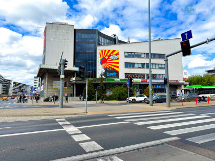 Lokal usługowy - handlowy - biurowy w Centrum