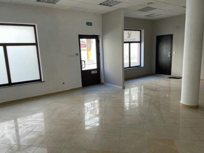 Duży lokal na parterze w centrum na salon kosmetyczny, sklep