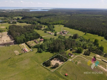 Działka częściowo zadrzewiona, możliwość zabudowy