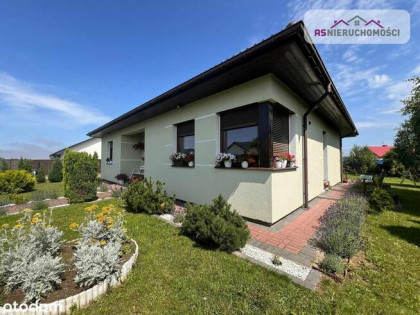 Parterowy DOM z pięknym ogrodem