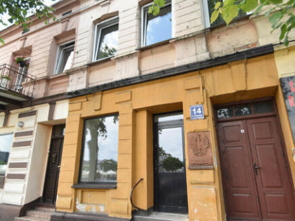 Kamienica w centrum Łasku na sprzedaż.