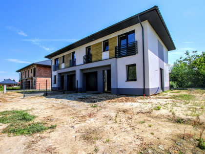 dom w zabudowie bliźniaczej, spokojna okolica