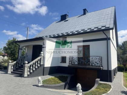 NA SPRZEDAŻ ATRAKCYJNY, GOTOWY DO WEJŚCIA DOM