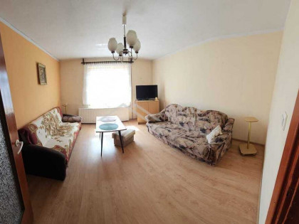 Dom w zabudowie szeregowej z ogrodem w Gronówku.