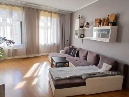 Przestronne mieszkanie w kamienicy w samym centrum