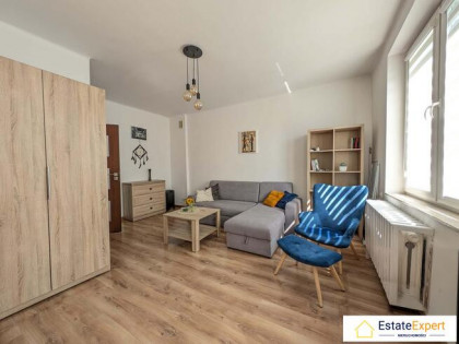 Mieszkanie  37 m2 oś Uroczysko/ Szydłówek z potencjałem inwestycyjnym