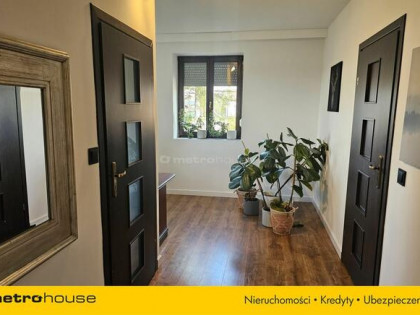 Solidny dom w z pięknym dużym ogrodem