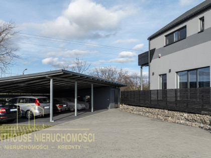 WYJĄTKOWY DOM Z PRZESTRZENIĄ DLA BIZNESU – LUKSUSOWE POŁĄCZENIE FUNKCJONALNOŚCI I KOMFORTU ŻYCIA