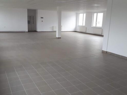 500 m2 (2x 150 + 200 m2), I i II piętro, winda