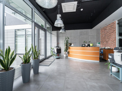 Duży lokal biurowo-usługowy w topowej lokalizacji