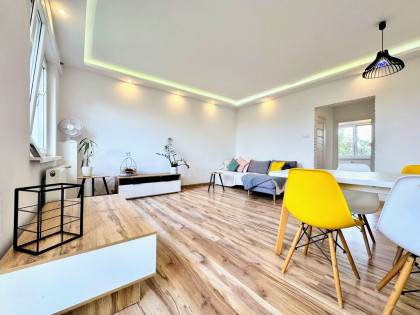 Jasne, ustawne 3 pokojowe, balkon, komórka