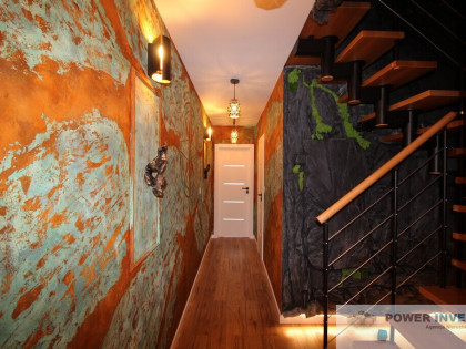 Dwupoziomowy apartament w niespotykanym stylu