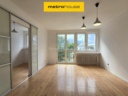 Mieszkanie w bloku z cegły blisko Manufaktury