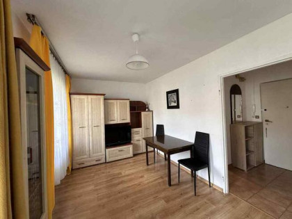 Kawalerka na parterze z ogródkiem