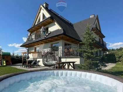 Dom z widokiem, w bezpośrednim sąsiedztwie wyciągu