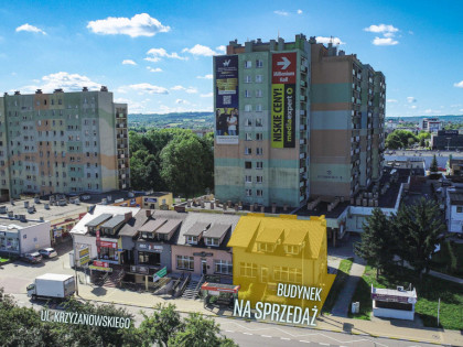 Budynek komercyjny przy Millenium Hall