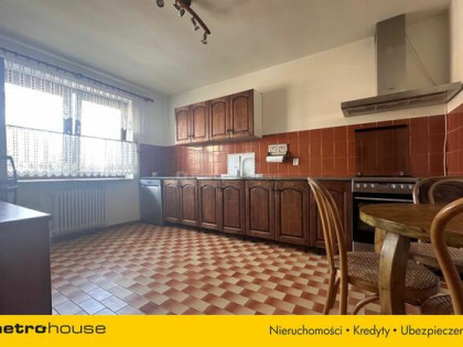 Życie i biznes pod jednym dachem w Warce