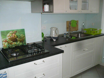 3-niezależne, przestronne pokoje, doskonała lokalizacja.