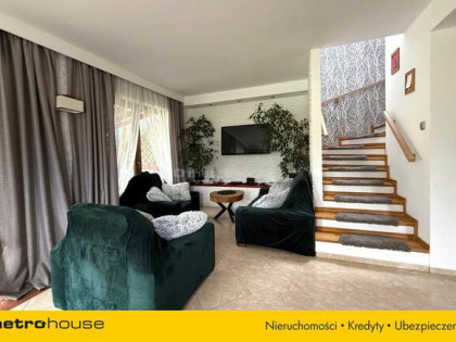 Dom z piękną działką blisko morza