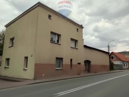 Dom przy głównej ul. Skorogoszczy z dużą działką