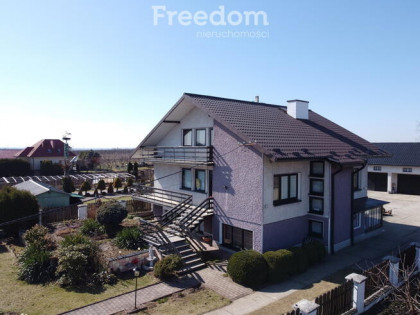 NA SPRZEDAŻ – DOM Z SADEM I ZABUDOWĄ GOSPODARCZĄ