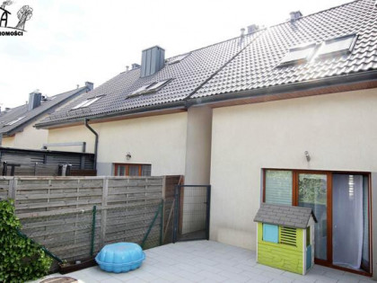 Dom Nowy Tuchom gm. Żukowo, Wspólna