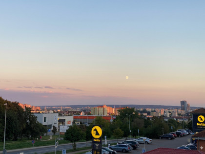 Komfortowe 2 pokoje w sercu Warszewa!