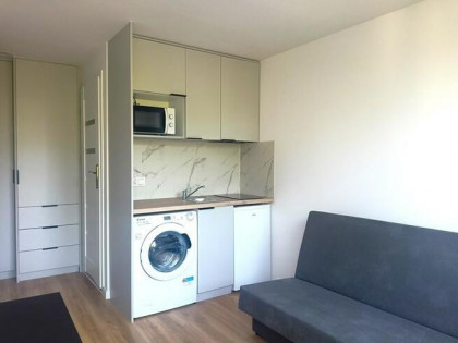 Kawalerka z balkonem- Zwierzyniecka 21