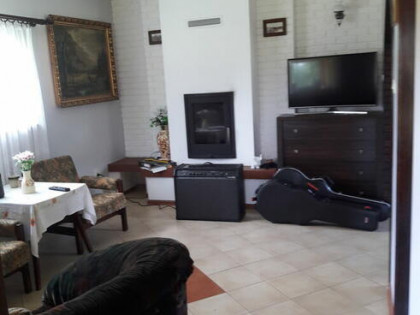 Sprzedam działkę z domkiem i garażem