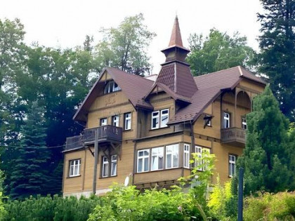 Willę-apartamenty na wynajem Szklarska Poręba centr/Sprzedam