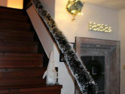 Posesja z warsztatem granicząca z rzeczką blisko Czech