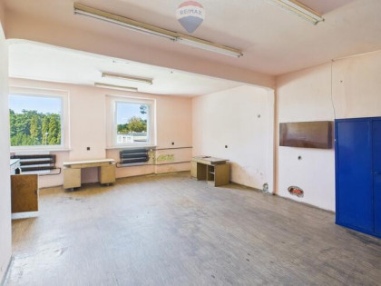 Biuro 41,6 m² z windą i parkingiem – Rybnik