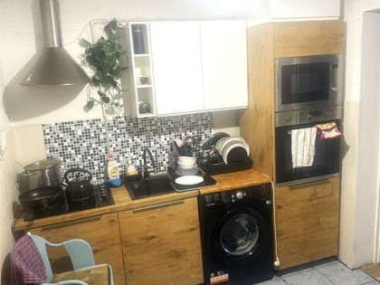 Dom Warszawa Wawer, Zbytki