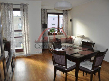 Komfortowe 2 pok. garaż Saska Kępa czynsz w cenie