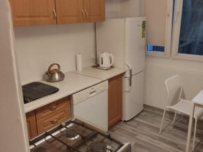 wynajmę 3 pokoje rataje - niski blok Oświecenia Poznań