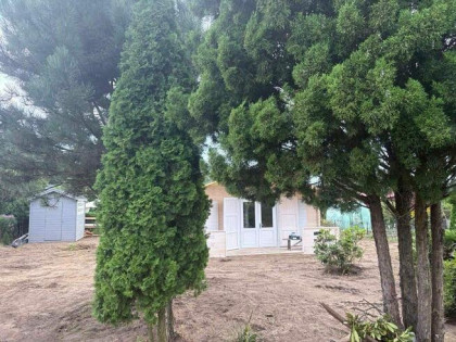 Na sprzedaż działka rekreacyjna 412 m² z domkiem drewnianym