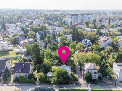 Działka w Ursusie z domem – świetna lokalizacja