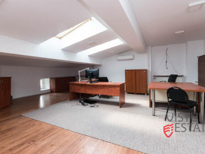 Lokal biurowy, Salwator