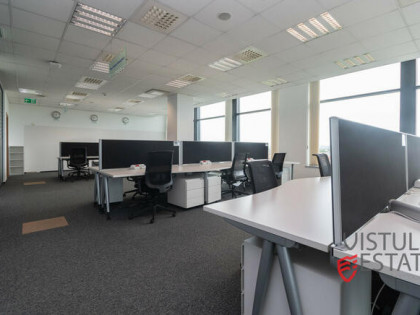 BIURO 813 M2 | WYSOKI STANDARD