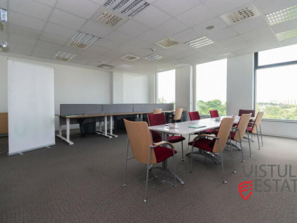 BIURO 678 M2 | WYSOKI STANDARD