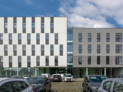 Witryna 461m2, nowy biurowiec, Kępińska 2A Wrocław
