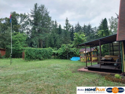 Drewniany dom letniskowy na działce 1000 m², Łosie