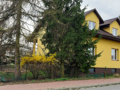 Dom i budynek gospodarczy