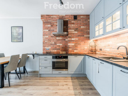 2 pokoje z garderobą, 7 min pieszo kolejka