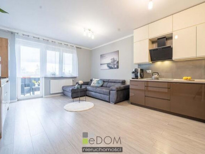 4 pokoje, 2 balkony, Garderoba - Oos. Europejskie