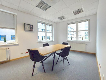 BIURO NA WYNAJEM - pomieszczenia w biurowcu przy Galerii