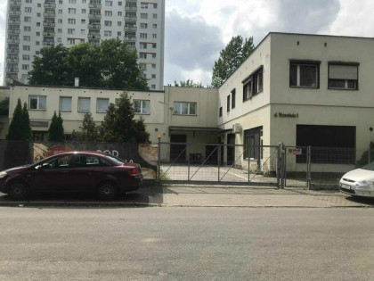 Na sprzedaż budynek użytkowy o powierzchni 1500 m² POZNAŃ