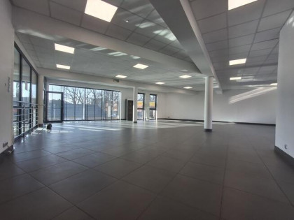 Do wynajęcia lokal handlowo-usługowy/ ul.Brzeska