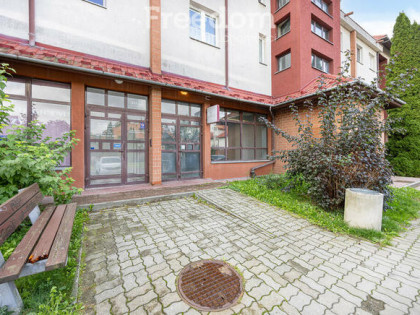 Lokal w centrum z dużą witryną 77 m2