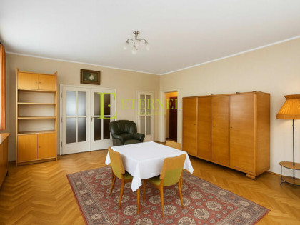 Przestronne 4pokojowe mieszkanie 92m2 w zabytkowej kamienicy